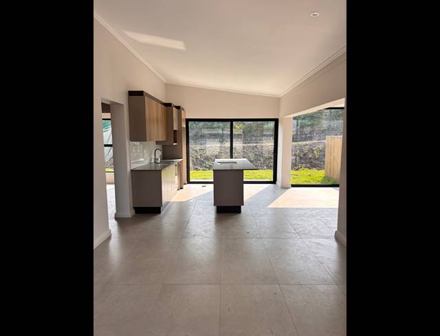 3 BEDROOM HOUSE FOR SALE IN PALM LAKES ESTATE